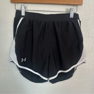 Under Armour Loose Heatgear Black Shorts Small